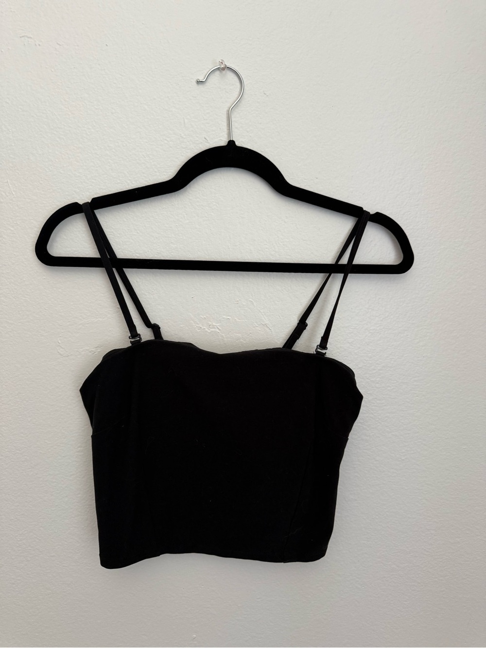 Alo Black Strap Crop Top - Women